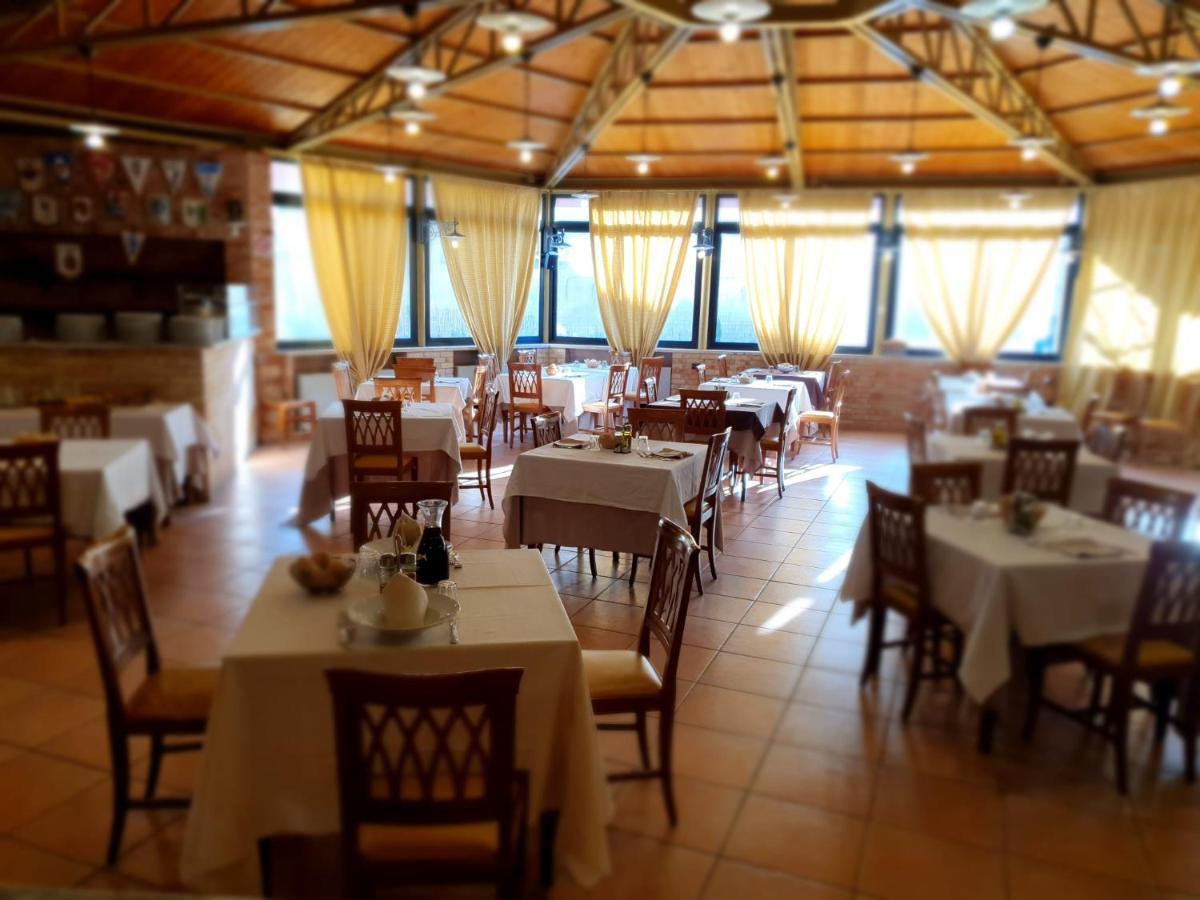 Hotel Holiday Foggia Zewnętrze zdjęcie