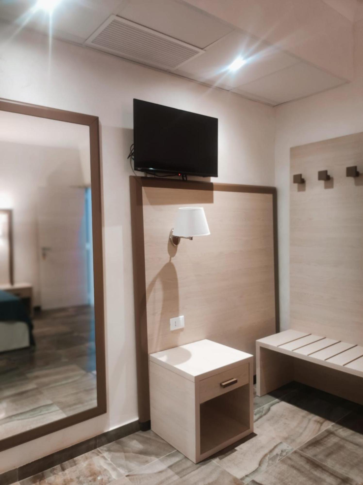 Hotel Holiday Foggia Zewnętrze zdjęcie