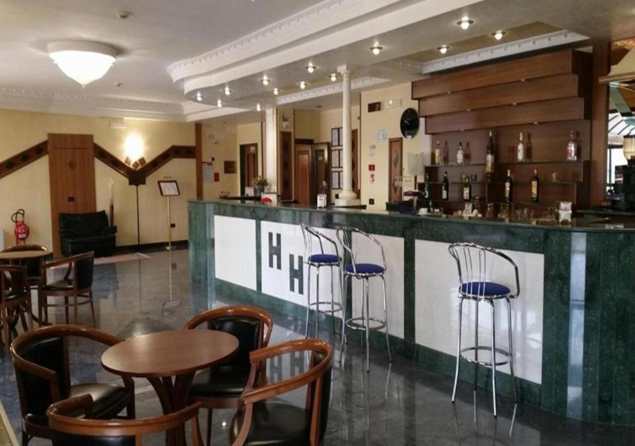 Hotel Holiday Foggia Zewnętrze zdjęcie