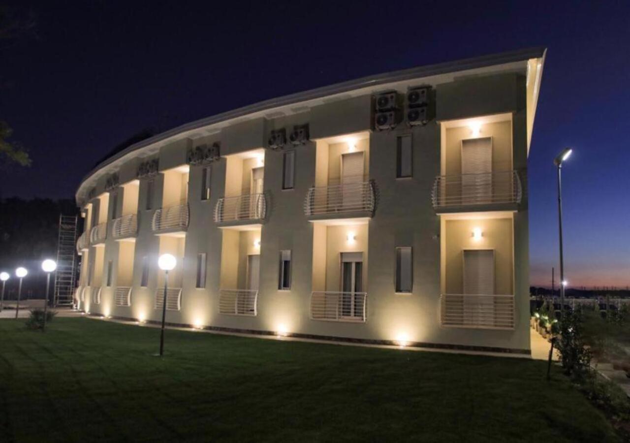 Hotel Holiday Foggia Zewnętrze zdjęcie