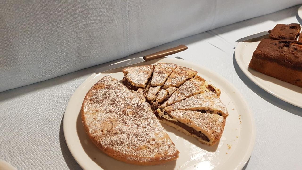 Hotel Holiday Foggia Zewnętrze zdjęcie